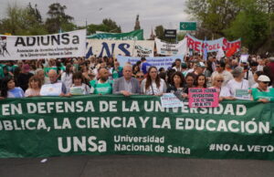 Los trabajadores universitarios perdieron 32% de poder adquisitivo y más de siete sueldos desde 2023