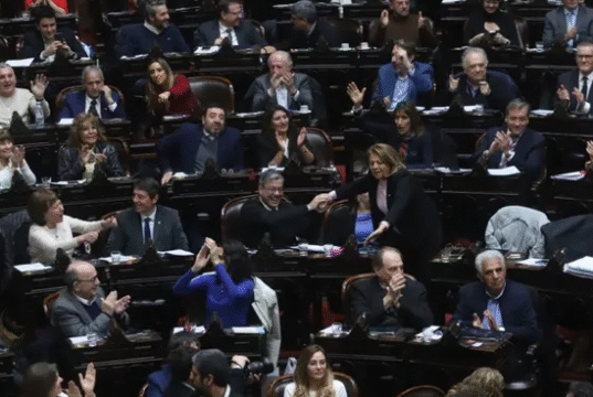 El peronismo impulsó la sanción del reparto automático de los ATN.