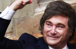 Milei agradeció especialmente a cinco gobernadores tras la aprobación de la reforma a la Ley de Glaciares. Foto REUTERS/Agustín Marcarian