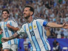 El festejo de Messi tras su triplete (REUTERS).