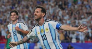 El festejo de Messi tras su triplete (REUTERS).
