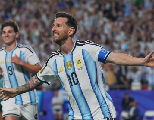 El show de Messi con tres goles y récord Mundial El festejo de Messi tras su triplete (REUTERS).
