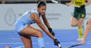 Valentina Raposo alcanzó los 100 partidos con Las Leonas y fue homenajeada. EDUARDO RAPETTI. AFP