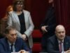El Gobierno retoma el debate por las PASO en el Senado, mientras presiona a los aliados y contempla un plan B Patricia Bullrich y Diego Santilli, dos que buscan votos para suspender las PASO, con Federico Sturzenegger en un palco de Diputados. Foto: Juano Tesone.