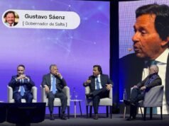 Sáenz y un mensaje al Gobierno: “Se dio cuenta que la salida es por el norte” Sáenz en su exposición. Foto: Agencia NA